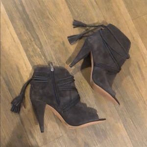 NEW Vince Camuto Booties